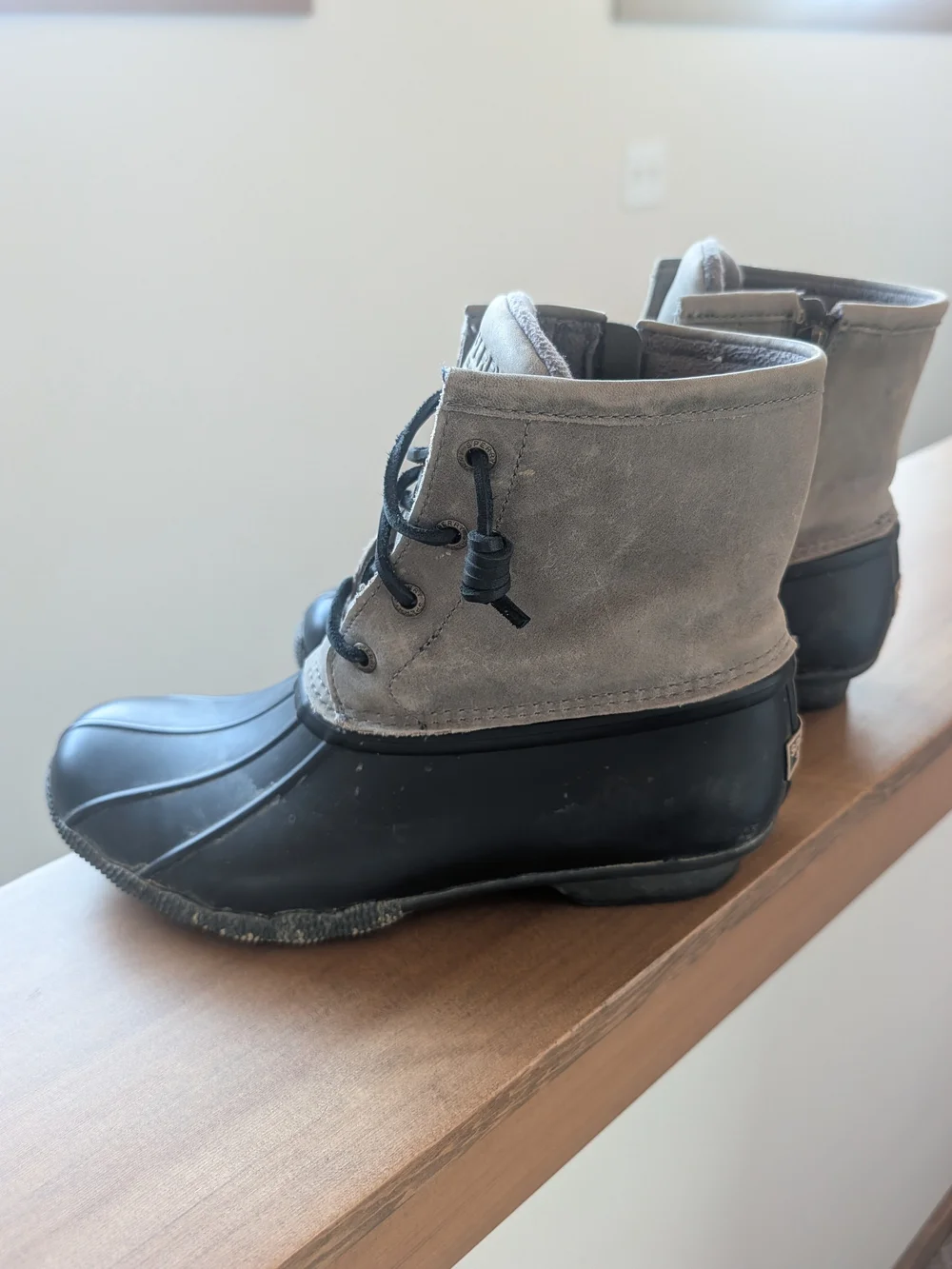 Sperry Women's Gray and Black Duck Boots